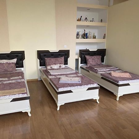Beaming_House Hotel Şǝki Bagian luar foto