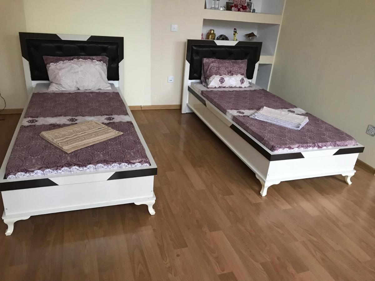 Beaming_House Hotel Şǝki Bagian luar foto