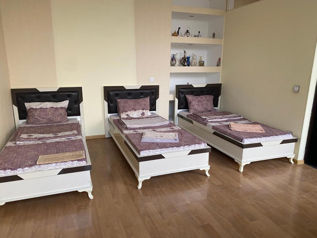 Beaming_House Hotel Şǝki Bagian luar foto