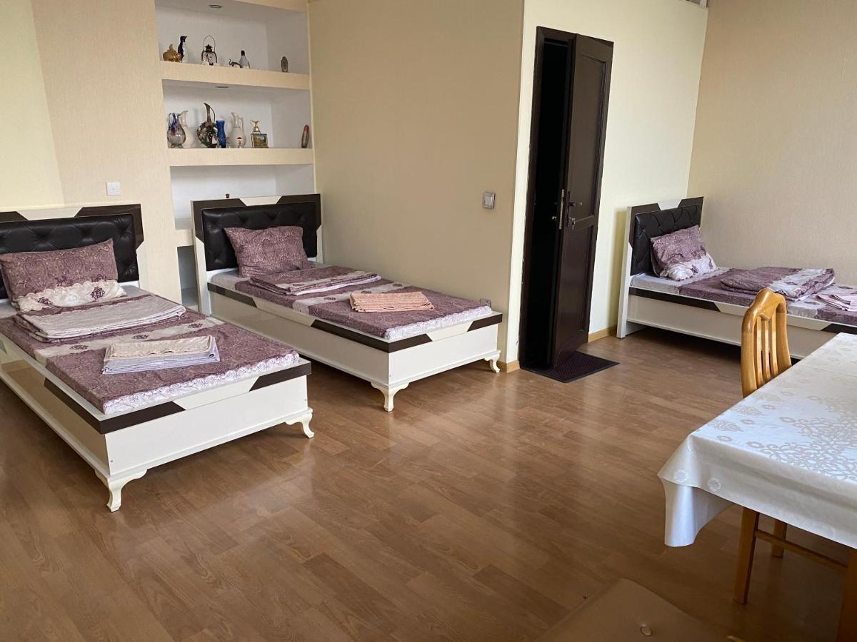 Beaming_House Hotel Şǝki Bagian luar foto