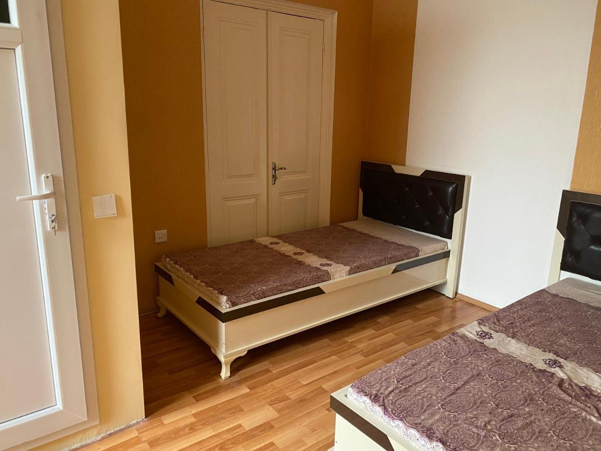 Beaming_House Hotel Şǝki Bagian luar foto