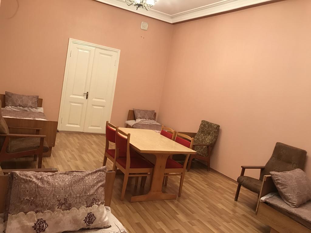 Beaming_House Hotel Şǝki Bagian luar foto