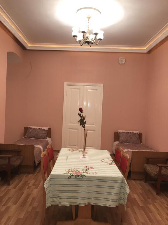 Beaming_House Hotel Şǝki Bagian luar foto