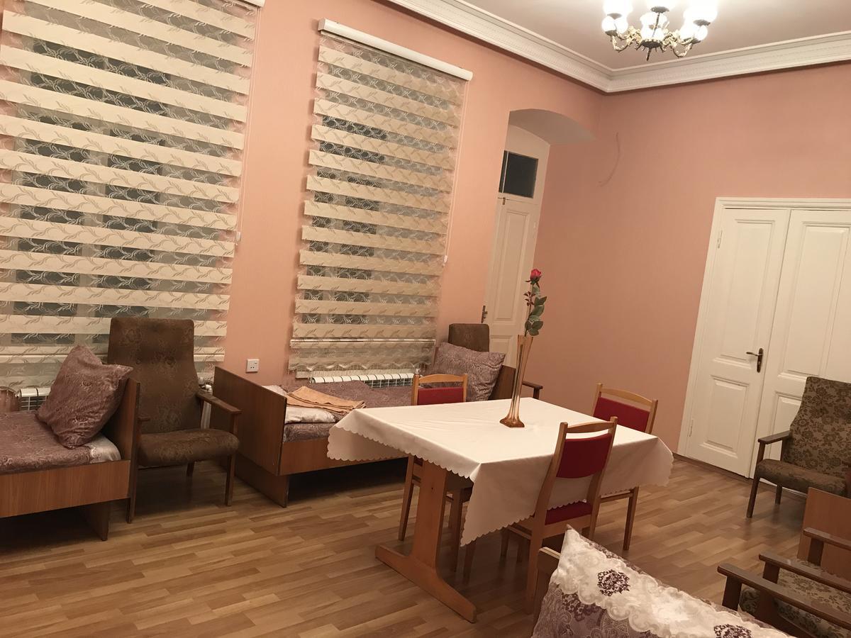 Beaming_House Hotel Şǝki Bagian luar foto